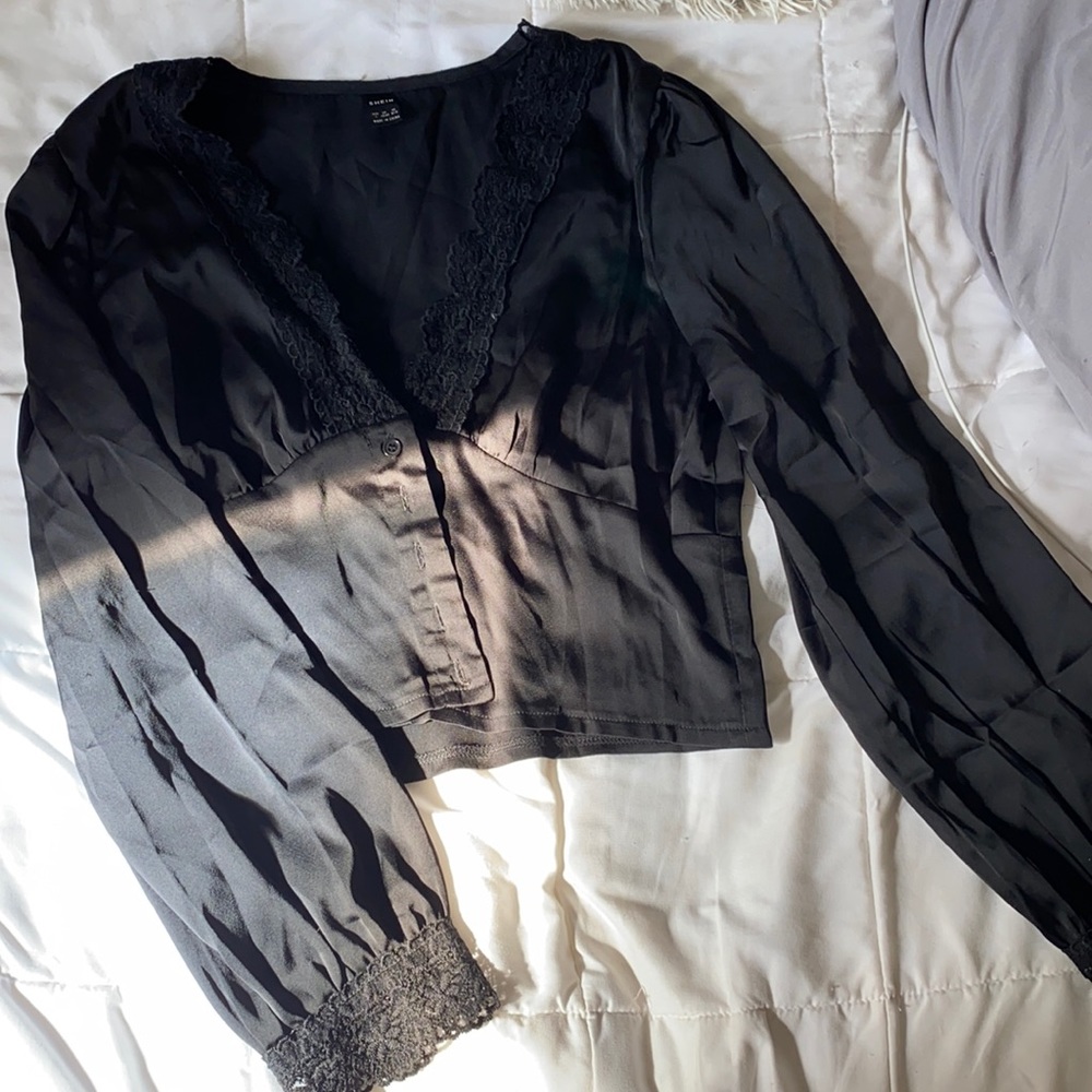 Longsleeve “satin” blouse